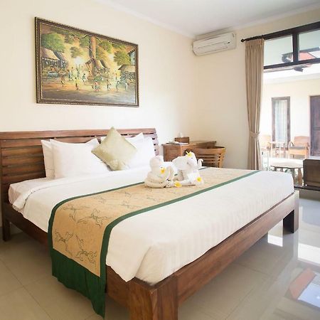Blanjong Homestay By Ecommerceloka Санур Экстерьер фото