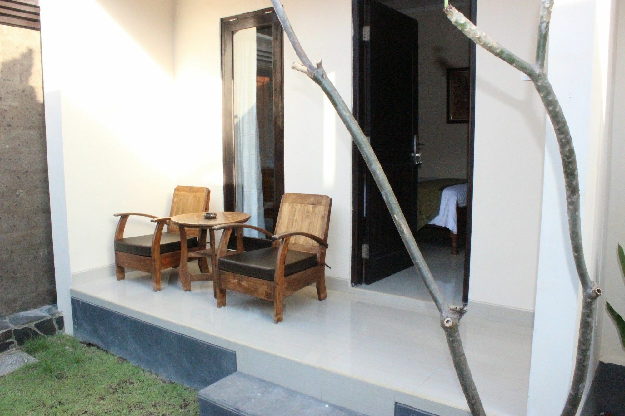 Blanjong Homestay By Ecommerceloka Санур Экстерьер фото