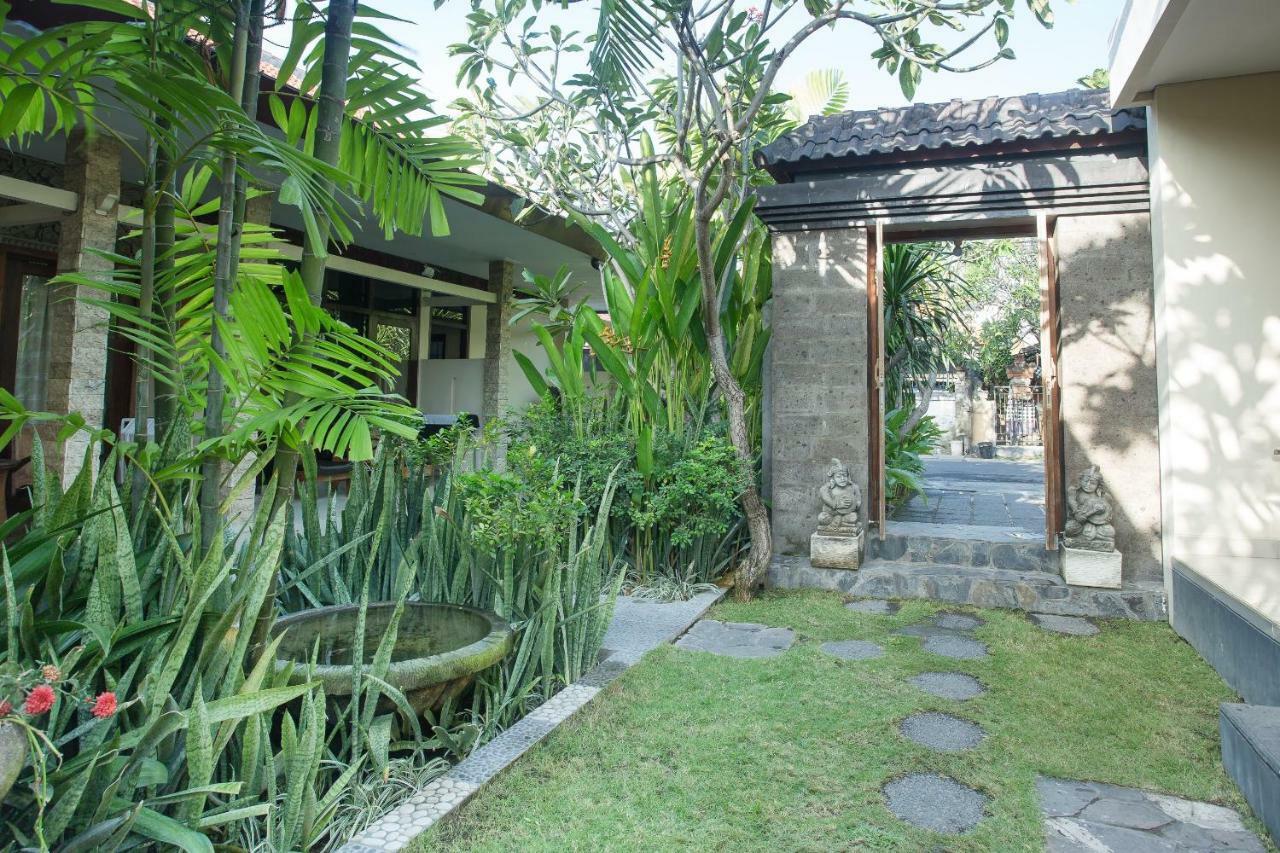Blanjong Homestay By Ecommerceloka Санур Экстерьер фото